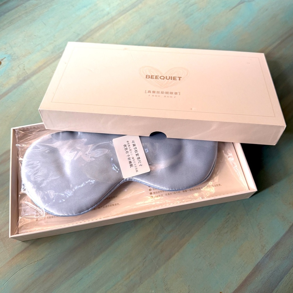 100% SILK SLEEPING MASK